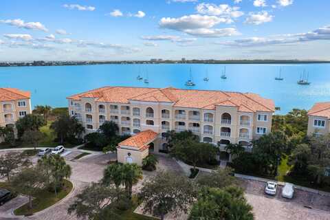 22 Harbour Isle Drive W, Fort Pierce, FL 34949