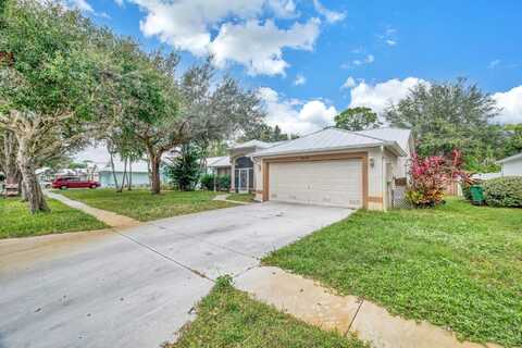 8270 Sandpine Circle, Port Saint Lucie, FL 34952