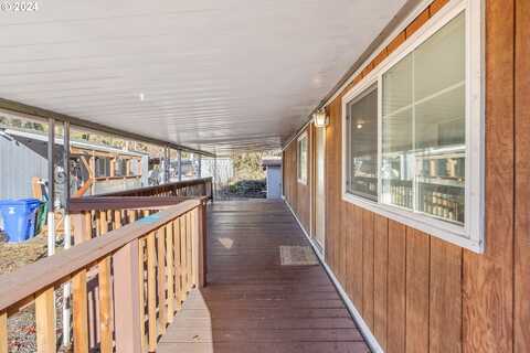 16300 SE HIGHWAY 224, Damascus, OR 97089