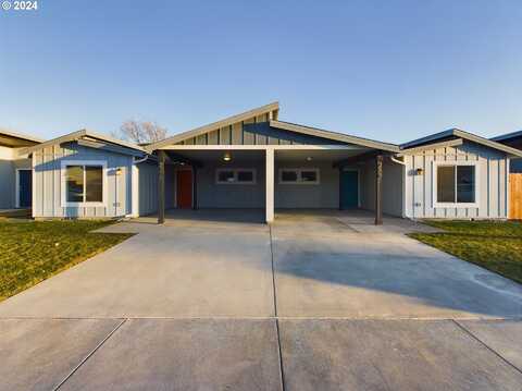 218 STOCKTON AVE, Umatilla, OR 97882