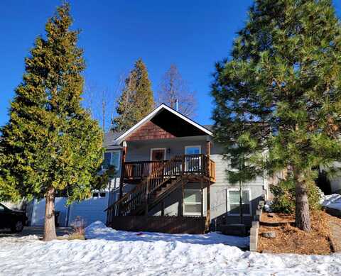 1512 Village Way, Mount Shasta, CA 96067