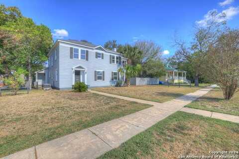 601 E Bowie, Luling, TX 78648