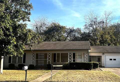 436 East Walnut Street, La Grange, TX 78945