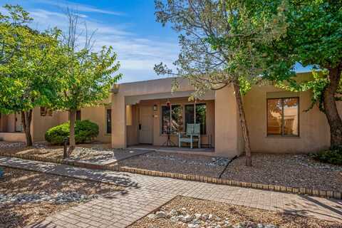 320 Artist Road, Santa Fe, NM 87501