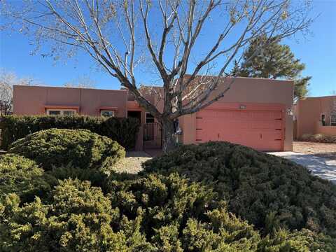 4221 Roadrunner Lane, Santa Fe, NM 87507