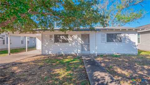 375 N Knox Avenue, Giddings, TX 78942