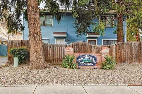 600 W 1st Street, Phoenix, OR 97535