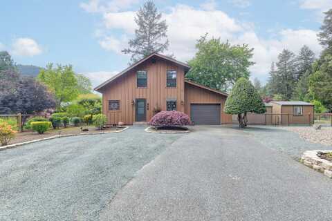 345 Whispering Pines Lane, Grants Pass, OR 97527