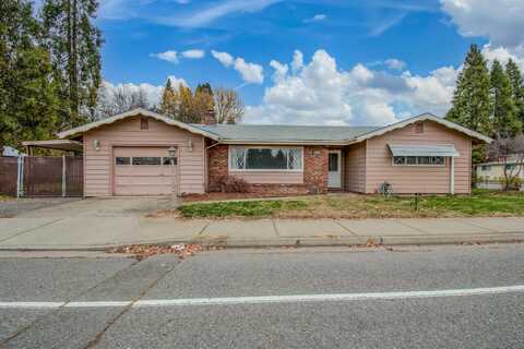 1430 SW Bridge Street, Grants Pass, OR 97526