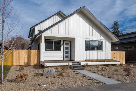 711 N 2nd Ave, Hailey, ID 83333