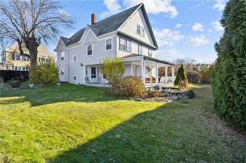 4 RENFREW PARK, Middletown, RI 02842