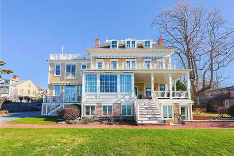 249 Hope Street, Bristol, RI 02809