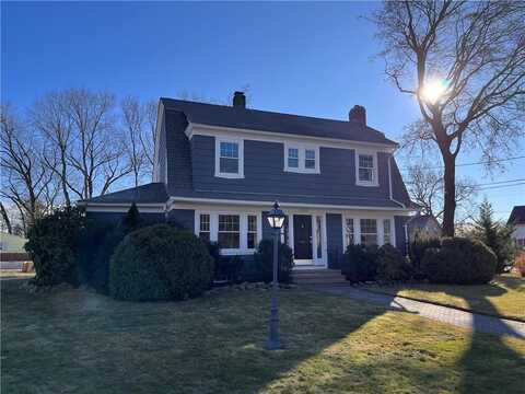 1009 Smithfield Avenue, Lincoln, RI 02865