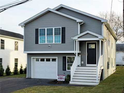 17 Crane Street, Pawtucket, RI 02860