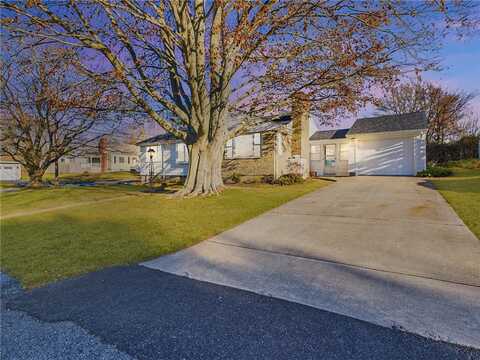 4 Oconnell Road, Tiverton, RI 02878