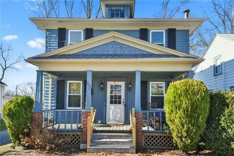 47 George Arden Avenue, Warwick, RI 02886