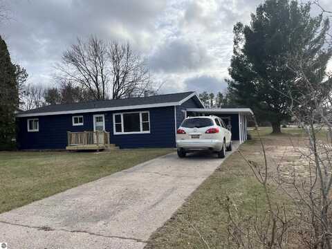 4142 River Road, Oscoda, MI 48750