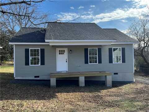 209 S 4th Avenue, Mayodan, NC 27027