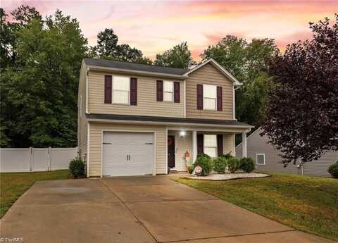 158 Konnoak Village Circle, Winston Salem, NC 27127