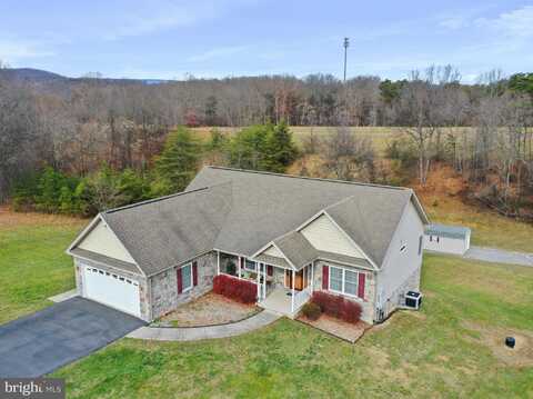 136 FAIRVIEW OAKS LANE, BERKELEY SPRINGS, WV 25411