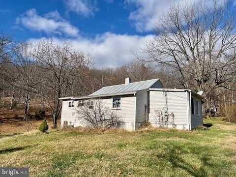 318 S PINEY MOUNTAIN DRIVE, STANLEY, VA 22851