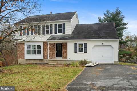 38 QUAIL HOLLOW DRIVE, HOCKESSIN, DE 19707