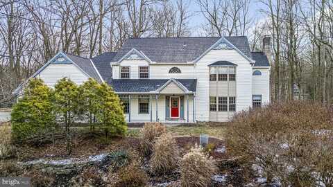 4 HIDDEN POND DRIVE, READING, PA 19607