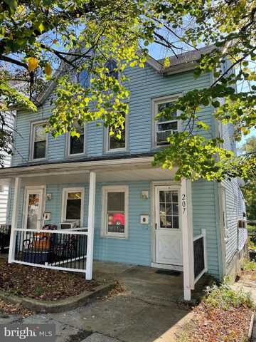 207 MAIN STREET, HAMILTON, NJ 08620