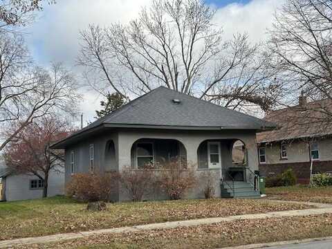 315 4th Avenue, Charles City, IA 50616