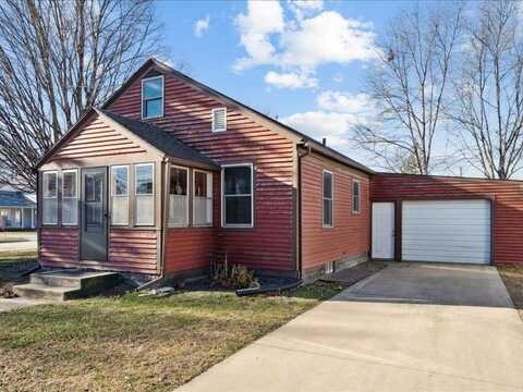 513 SW 8th Avenue, Independence, IA 50644