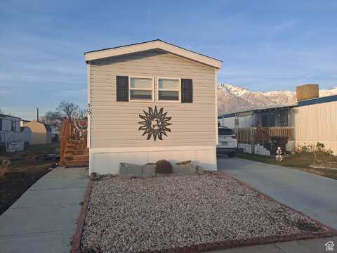 2491 N HWY 89 W, Pleasant View, UT 84414