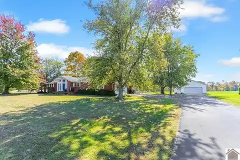 1145 Poor Farm Rd, Murray, KY 42071