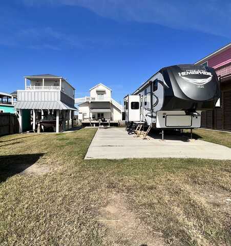 1129 Chapmans Point, Crystal Beach, TX 77650