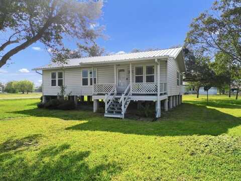 502 Bay Street, Austwell, TX 77950