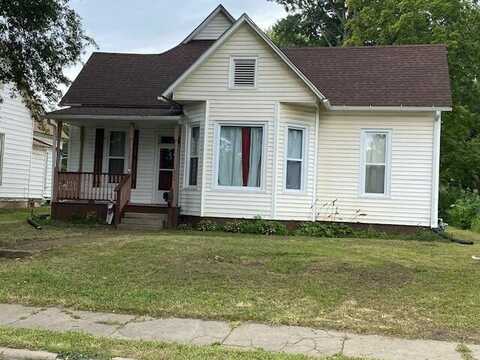 569 S English AVE, Marshall, MO 65340