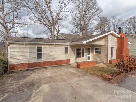 129 Nelson Park Drive, Waynesville, NC 28786