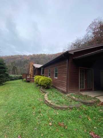 445 Spruce Pine Road, Banner, KY 41603