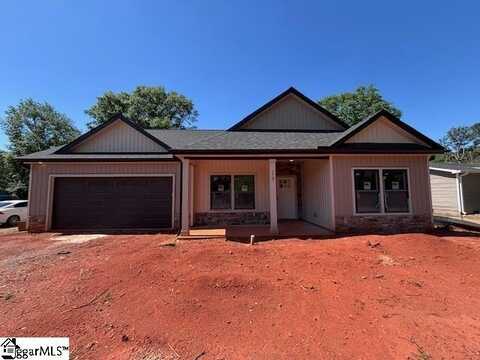 179 Cedar Avenue, Wellford, SC 29385
