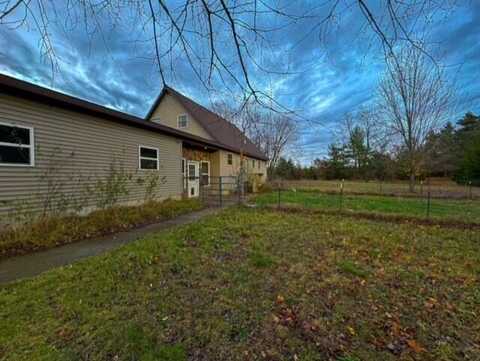 9576 W 28 Road, Mesick, MI 49668