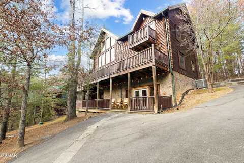 2920 Raven Fork Circle, Sevierville, TN 37876
