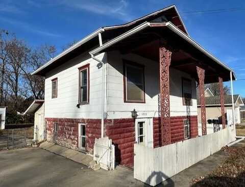 1311 N Washington Street, Nevada, MO 64772