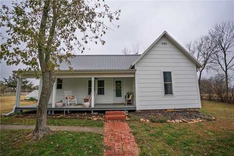 203 S Spring Street, Tyro, KS 67364