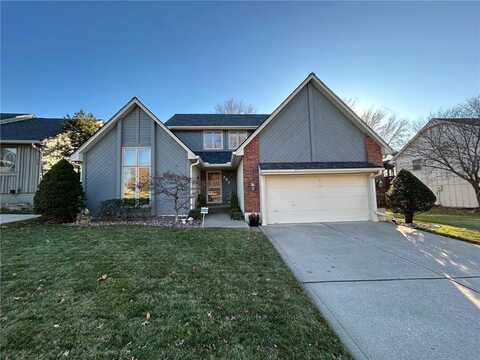 707 Burning Tree Street, Lees Summit, MO 64064