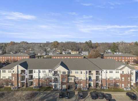 600 Grandview Ct, IowaCity, IA 52246