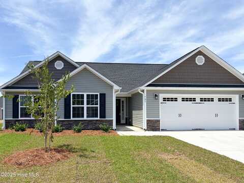 709 Ellabond Street, Sneads Ferry, NC 28460