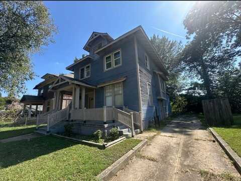 1571 E MCLEMORE, Memphis, TN 38106