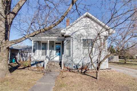 210 E 1st Street, Carlinville, IL 62626