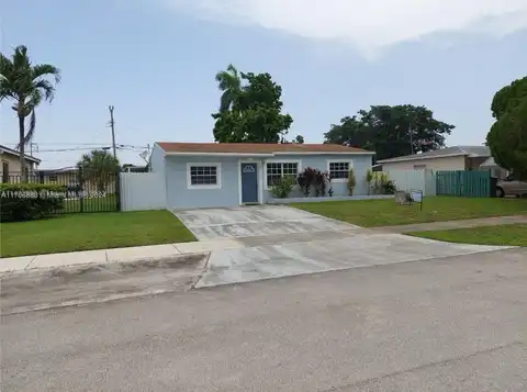 4211 SW 38th St, West Park, FL 33023