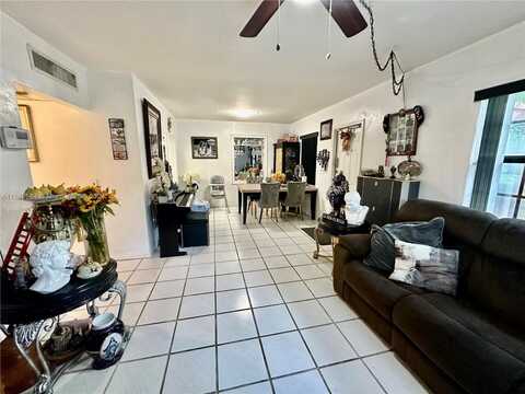 1110 N 58th Ave, Hollywood, FL 33021