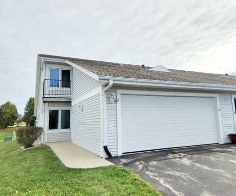 362 Hartford Sq, Hartford, WI 53027